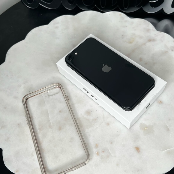 iPhone - Picture 2 of 4